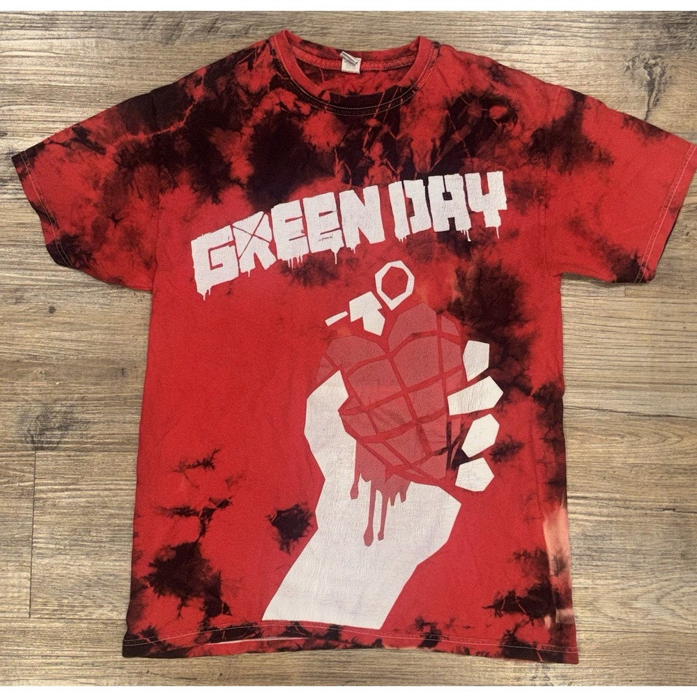 Green Day American Idiot Red Black Tie Dye Band T-Shirt M Licensed Punk Rock Tee